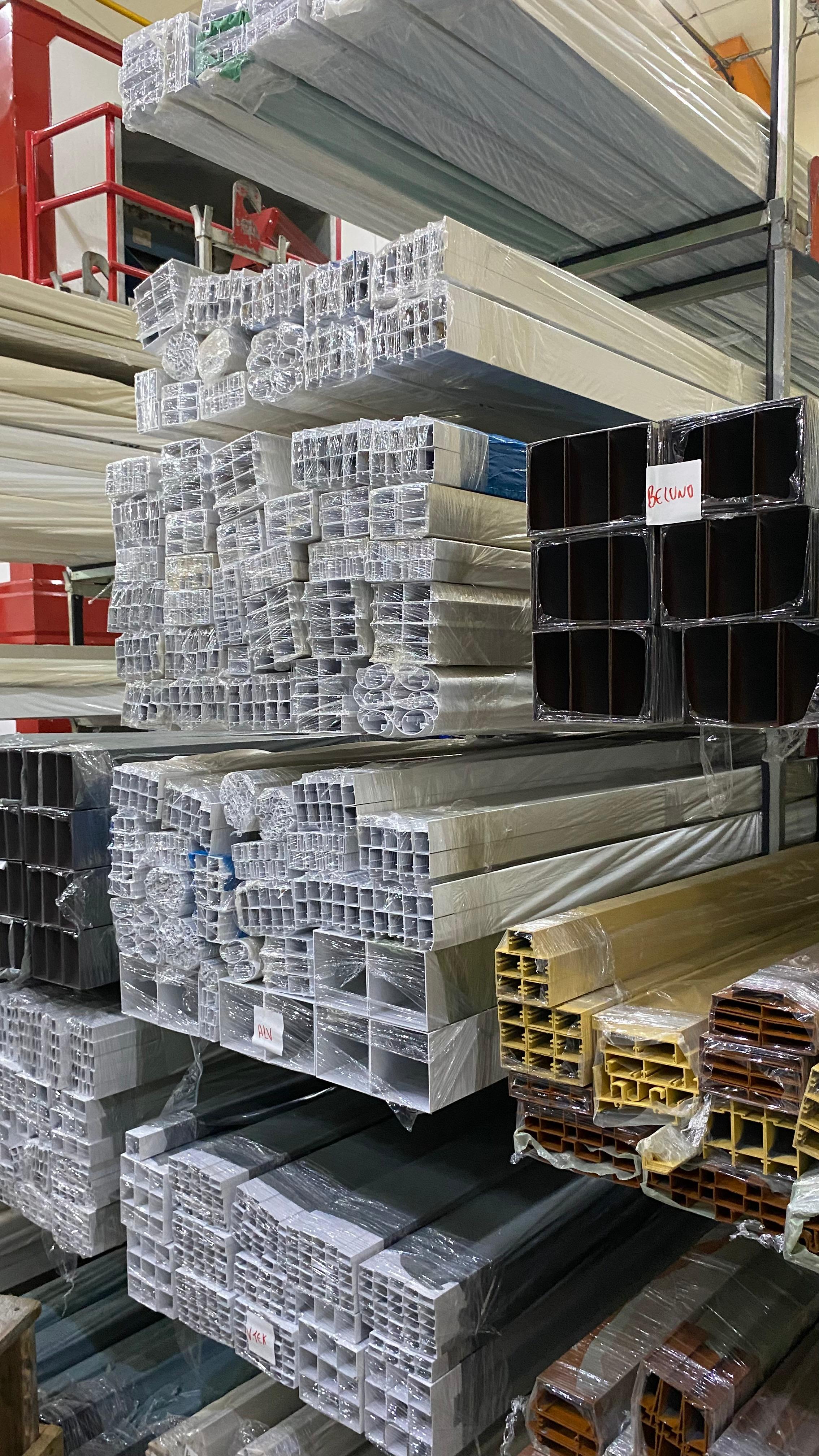 Perfis de alumínio com acabamento final